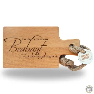 Borrelplank Brabant | Houten borrelplank met Brabantse gravure
